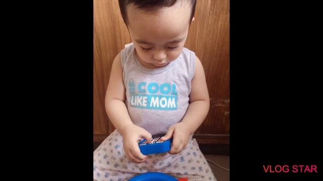 2 year old doing flip tile puzzles in minutes смотреть онлайн