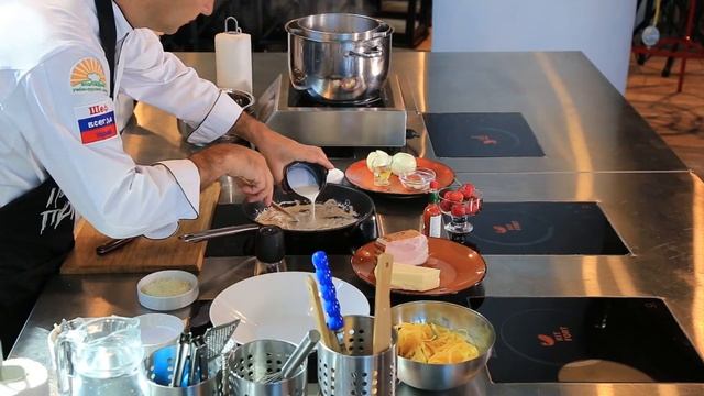 Рецепт пасты карбонара с КЛУБНИКОЙ и АПЕЛЬСИНОМ. Это вообще законно? смотреть онлайн