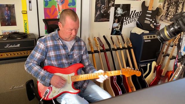 Fender Strat (Emanuelli Pickups) - HIWATT DR103 & Crunch Box (Axe-FX III) Jam video смотреть онлайн