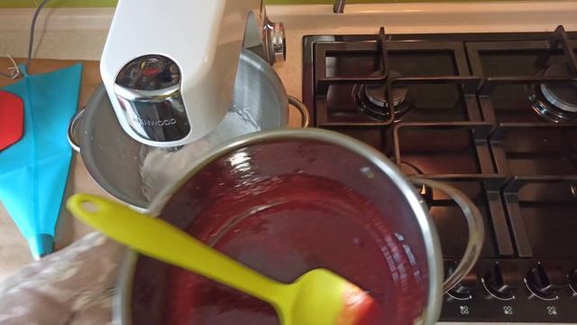 Заварний Зефір. Ягідний Зефір // Заварной Зефир. Клубничный Зефир смотреть онлайн