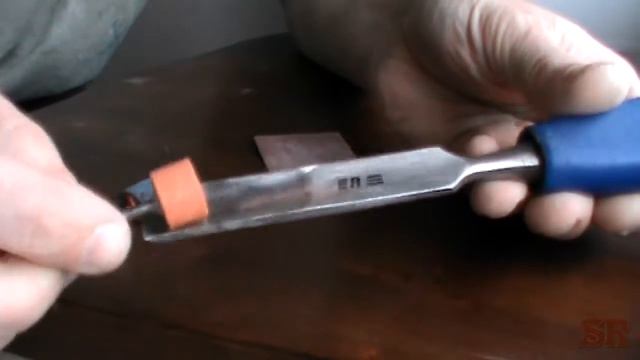 Переточка полукруглой стамески для резьбы по дереву смотреть онлайн