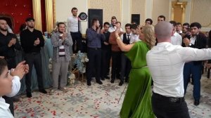 КРАСИВЫЙ ТАНЕЦ МАМЫ С ЖЕНИХОМ !!!Видеограф Муслим Камбулатов тел:89285802662