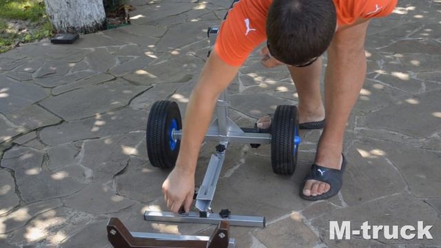 Тележка для перевозки навесного лодочного мотора.Тележка "M-truck" в эксплуатации. смотреть онлайн