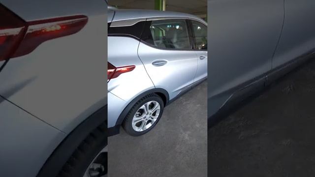 21 Chevrolet Bolt смотреть онлайн