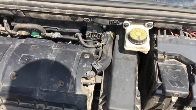 Замена воздушного фильтра на Ситроен C4