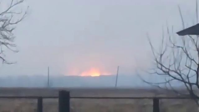 В украинском городе Черкассы горят военные склады смотреть онлайн