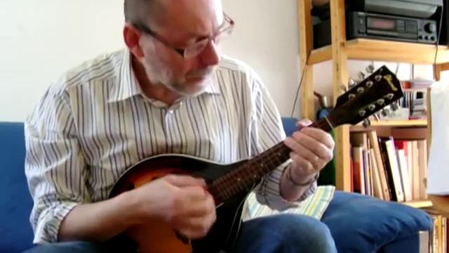 April Funk - Percussive Mandolin Solo смотреть онлайн
