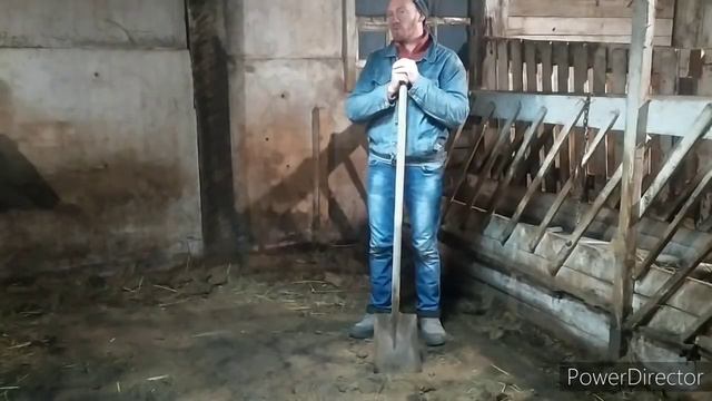 ДОМ В СЕЛЕ. РАЗГОВОРИЛСЯ В САРАЕ, ЛИШЬ БЫ НЕ РАБОТАТЬ смотреть онлайн