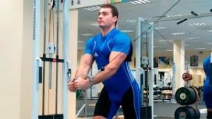 Сведение рук в кроссовере с верхнего блока: техника выполнения