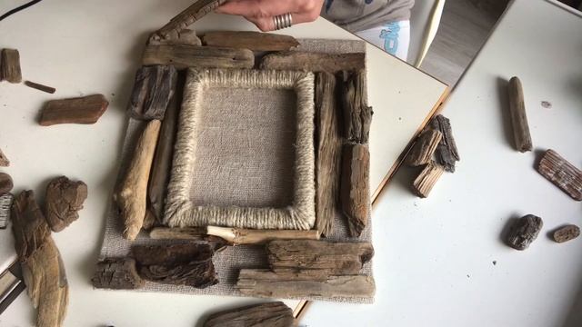 НА ПАМЯТЬ О МОРЕ СОЗДАЕМ КОЛЛАЖ ИЗ МОРСКИХ ПАЛОЧЕК ЧАСТЬ 2 смотреть онлайн