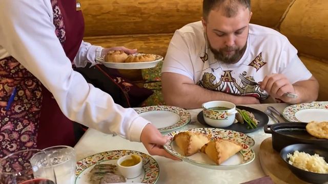 ПРОБУЮ ТАТАРСКУЮ ЕДУ ЭТО ОЧЕНЬ ВКУСНО / ЧАК-ЧАК,КАЗЫ,КАТЫК,ЭЧПОЧМАК,КОНИНА