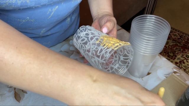 ПОТРЯСАЮЩАЯ ИДЕЯ для дома из пластикового стакана. Беру пластиковую посуду и делаю ЧУДО. смотреть онлайн