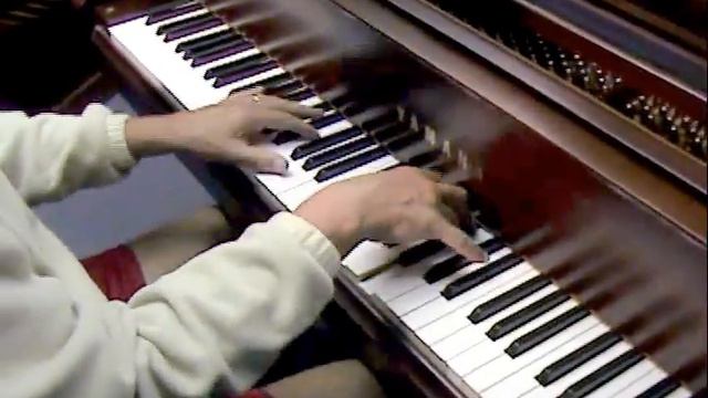 Rachmaninov Prelude in G# Minor- Yamaha GC1, 5'3" Grand Piano смотреть онлайн