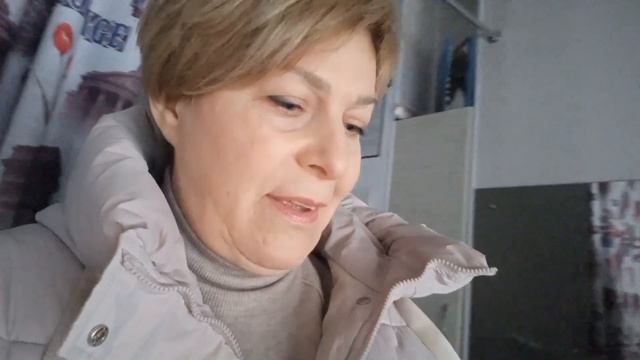 ОСТОРОЖНО-СОБАКА ТА БЕШЕНАЯ,КУПИЛА ОДЕЯЛА. смотреть онлайн