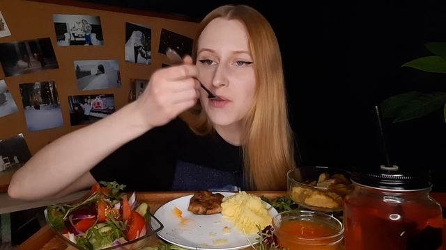 Мукбанг пюре с котлетой и весенний салат| Ленюсь после праздников ?| Mukbang смотреть онлайн