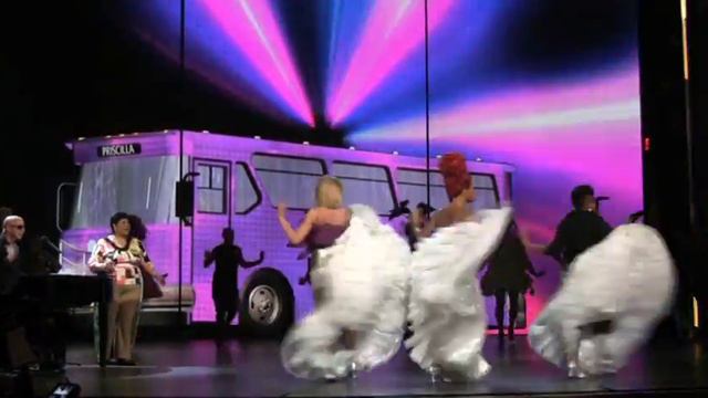 'Priscilla Queen of the Desert' Rehearses for the TONYS with Martha Wash & Paul Schaffer смотреть онлайн