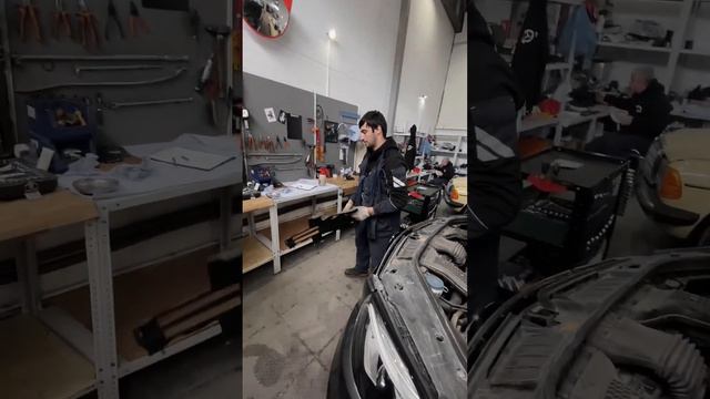 Мерседесов много не бывает? Сколько штук насчитали смотреть онлайн