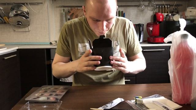 Доставка ”АМИГОС” в Мурманске.
Перепутали морс и привезли креветку с дерьмом.