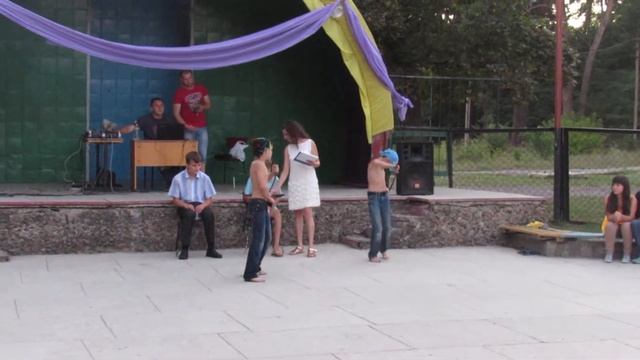 Выступление наших мальчишек на закрытии сезона отдыха в санатории "Елочка" смотреть онлайн