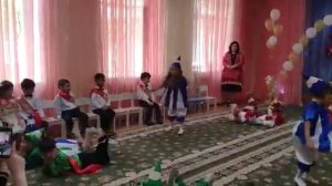 Танец: "Малыши карандаши"