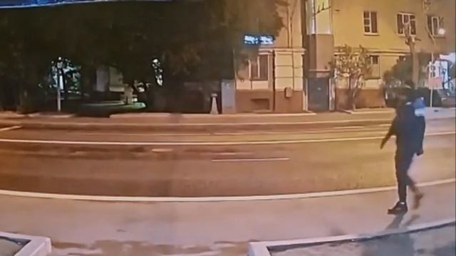 Столичные оперативники задержали подозреваемого в разбое смотреть онлайн