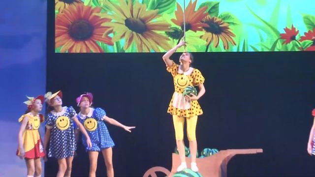 Детский блок номеров из программы "Вверх по радуге" Цирк "АП" Circus "UP" смотреть онлайн
