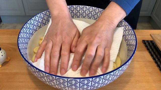 Картофель, запечённый с чесноком и петрушкой смотреть онлайн