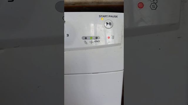 Добрый день! ПММ Indesit DSR 15B3, DSVR 5.Моргает индикатор ... смотреть онлайн