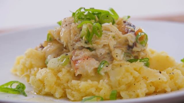 Pro Chefs Upgrade Mashed Potatoes (6 Ways) | Test Kitchen Talks | Bon Appétit смотреть онлайн