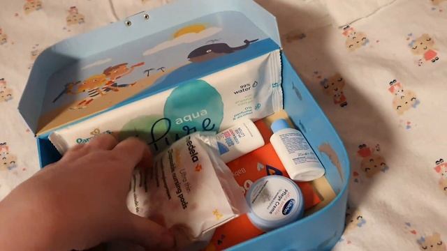 Подарок для новорождённого от немецкого магазина DM (Drogerie Markt). Что внутри? смотреть онлайн