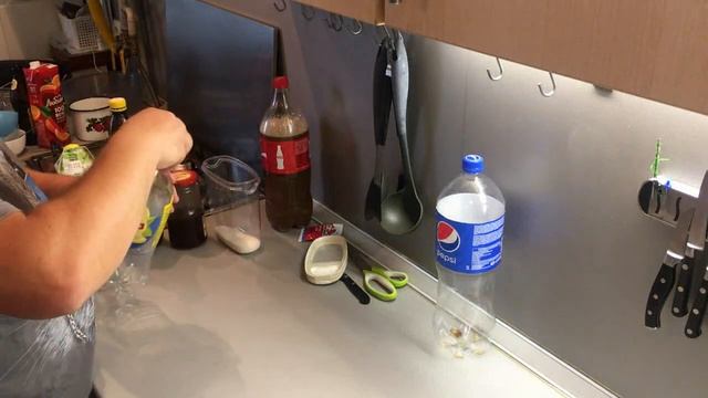 Супер Ловушка для Ос и Мух смотреть онлайн