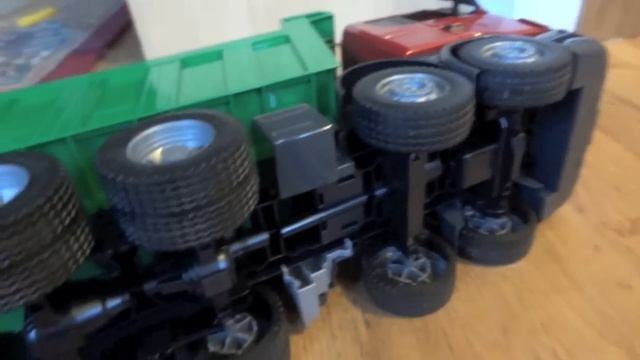 Bruder Scania R-Series Dump Truck 03550 Review смотреть онлайн