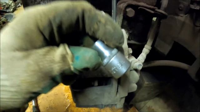 Замена переднего тормозного цилиндра на Ладе Приоре смотреть онлайн