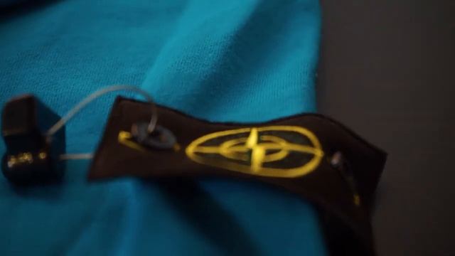 Стильное, лаконичное худи Stone Island небесно-голубого цвета в магазине 4:20 SHOP смотреть онлайн