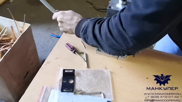Ручной станок стриппер М-25 для разделки кабеля и снятия изоляции с проводов. смотреть онлайн