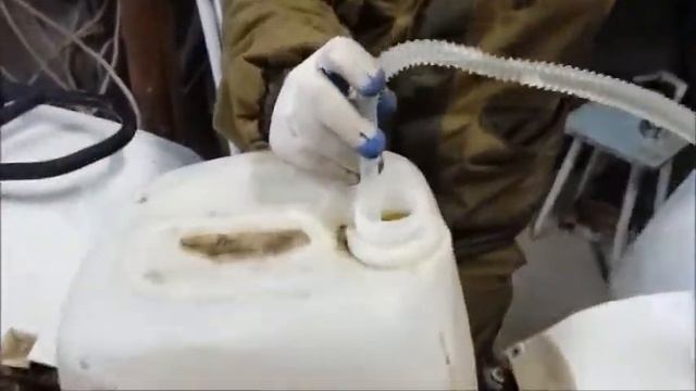Тест Насос для перекачки топлива сливаем бензин сбака квадроцикла смотреть онлайн