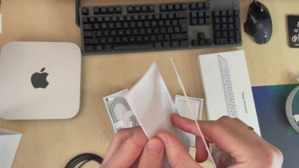 Mac Mini M2 base unboxing