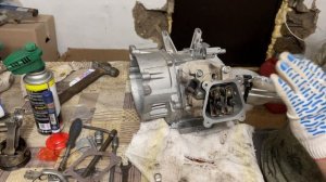 Ремонт бензогенератора. Часть 3. Разбор двигателя GX200. Заклинил бензогенератор. Сборка и запуск.