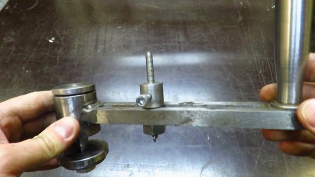 Инструмент для прорезания круглого отверстия. смотреть онлайн