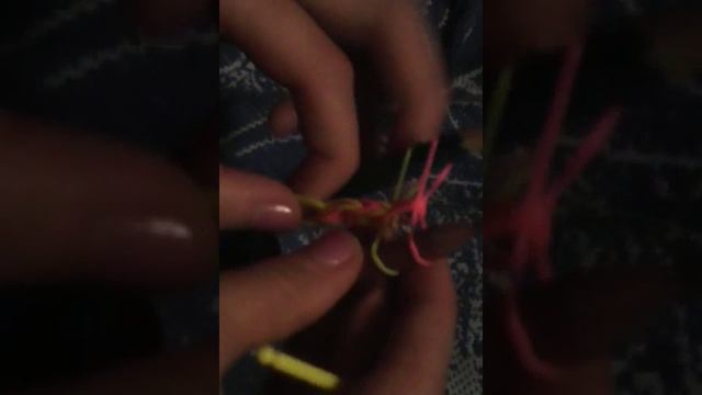 Плетение браслета из резинок (рыбий хвост) смотреть онлайн