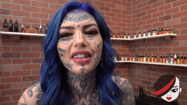 Amber Luke gets the MOST INTENSE TATTOO! смотреть онлайн