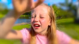 Настя учит быть собой! Школьные истории.mp4