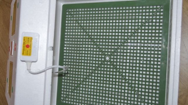 Инкубатор Квочка МИ 30-1-С смотреть онлайн