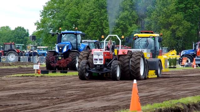 Steyr 1090 Alberta Grotemarsink - Trekkerslep Den Velde смотреть онлайн