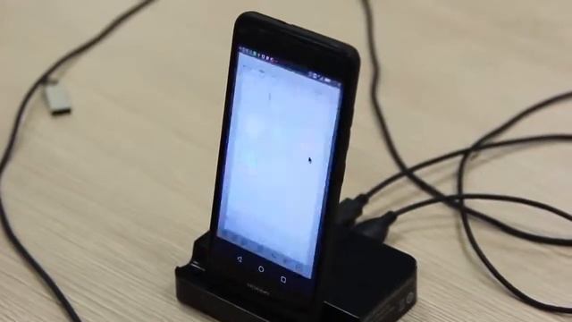 Док-станция для смартфонов с интерфейсом USB Type-C. смотреть онлайн