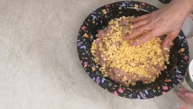 Куриные колбаски с сыром ? смотреть онлайн