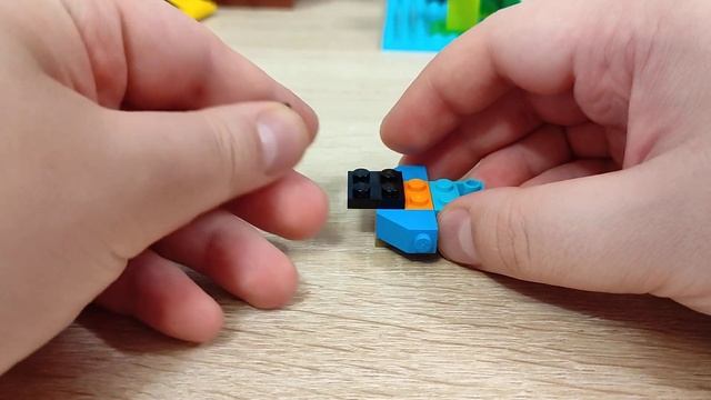 Самая простая птичка из Lego смотреть онлайн