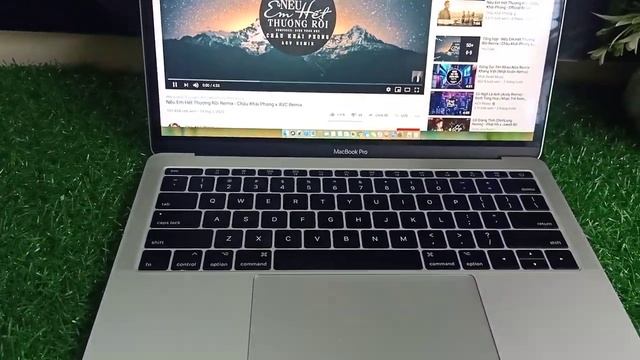 Chiêm Ngưỡng Vẻ đẹp MacBook Pro I5 2017