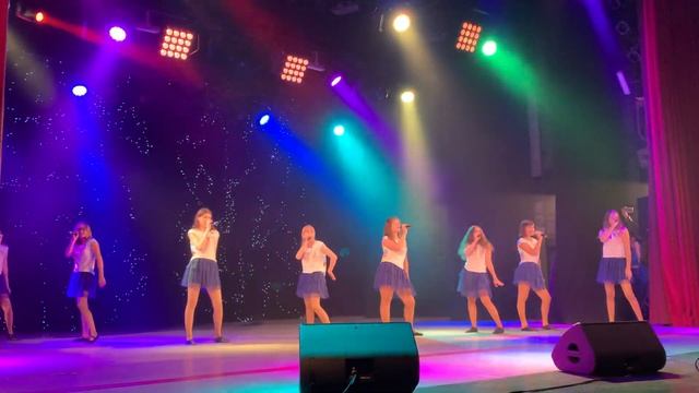 ШОУ-ТЕАТР ТРИУМФ 2020. "Красками разными" смотреть онлайн