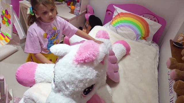 Катя хочет быть маленькой